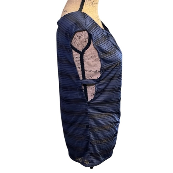 Athleta Navy Striped Women's Top - Picture 4 of 11